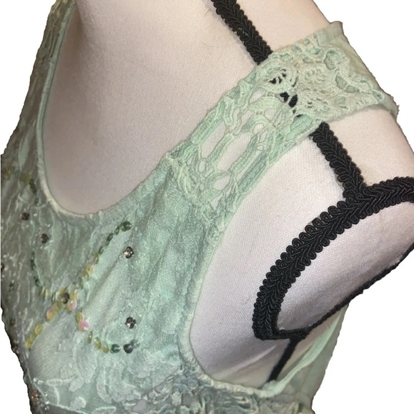 BKE Womens Large Green Sequin Pleated Lace Racerback Long Top Preowned EUC - Picture 12 of 12